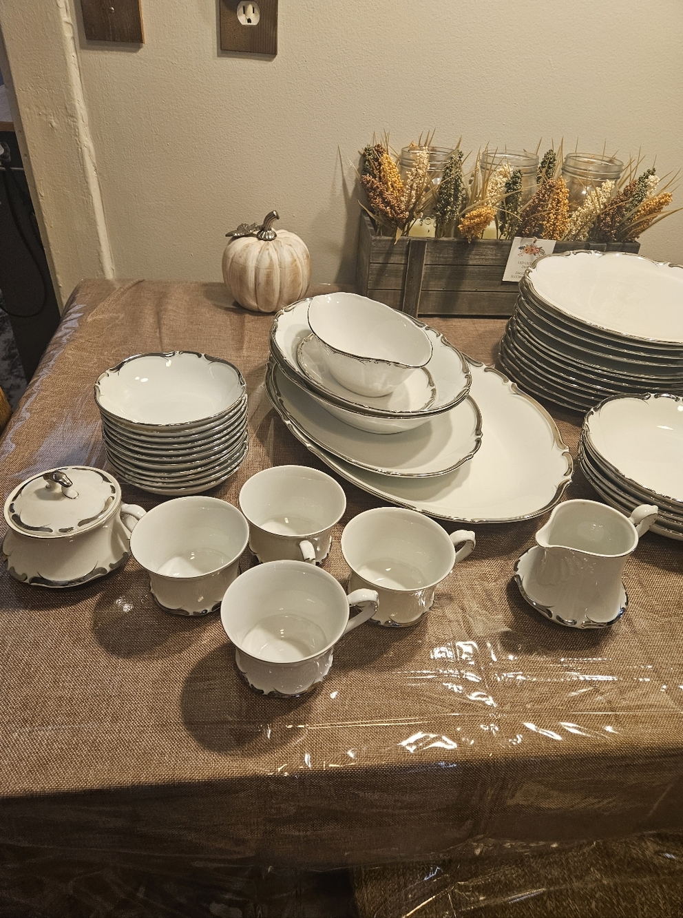 Harmony House Fine China 70pc Set NWOT